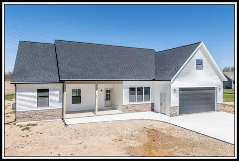 535 Pheasant Dr, New London, WI 54961