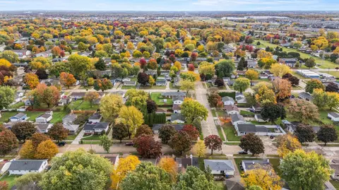 View/Area - 2618 S Walden Ave, Appleton, WI 54915 photo 7 of 8