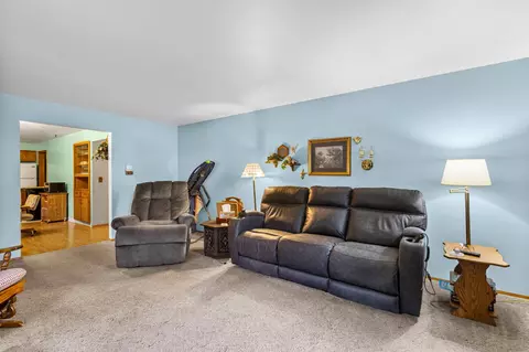 Living - 2618 S Walden Ave, Appleton, WI 54915 photo 5 of 5