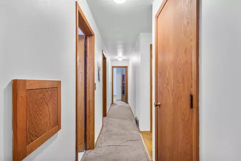 Entry Way - 2618 S Walden Ave, Appleton, WI 54915 photo 5 of 5