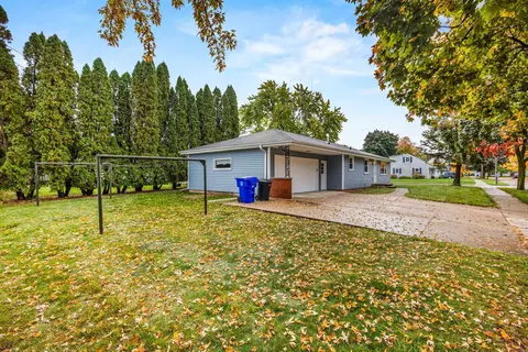 Exterior - 2618 S Walden Ave, Appleton, WI 54915 photo 7 of 7
