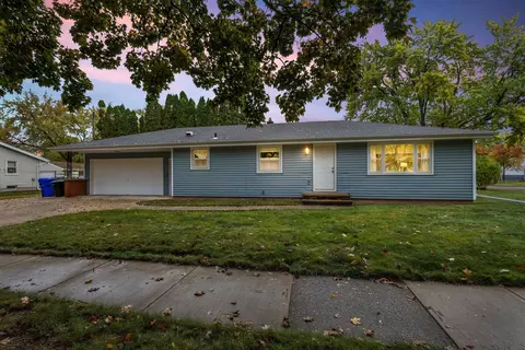 Exterior - 2618 S Walden Ave, Appleton, WI 54915 photo 2 of 7
