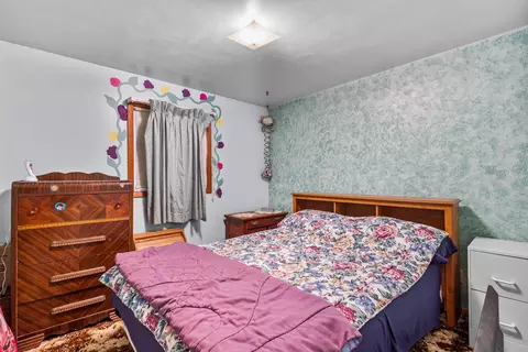 Bedroom - 2618 S Walden Ave, Appleton, WI 54915 photo 3 of 7