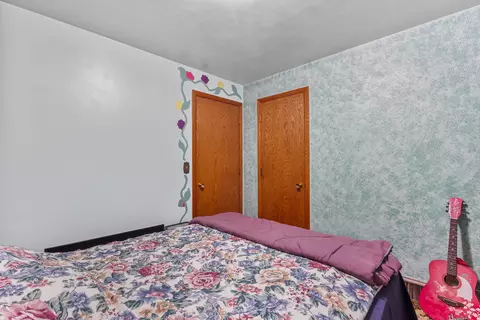 Bedroom - 2618 S Walden Ave, Appleton, WI 54915 photo 5 of 7