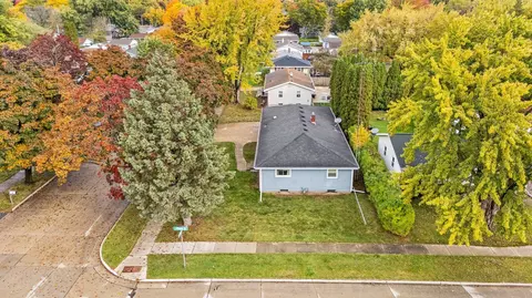 View/Area - 2618 S Walden Ave, Appleton, WI 54915 photo 3 of 8