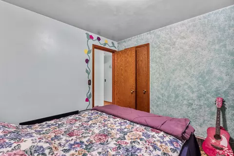 Bedroom - 2618 S Walden Ave, Appleton, WI 54915 photo 4 of 7