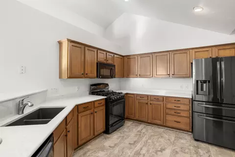 Kitchen - 2210 E Tuscany Way, Appleton, WI 54913 photo 2 of 3