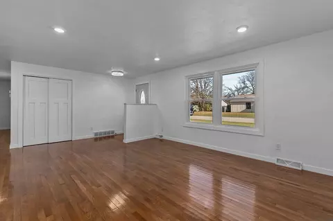 1635 N Mcintosh Dr, Appleton, WI 54914 photo 5