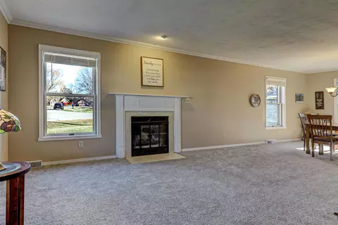 Living - 624 S Keller Park Dr, Appleton, WI 54914 photo 1 of 3