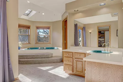 Bath - 624 S Keller Park Dr, Appleton, WI 54914 photo 3 of 5