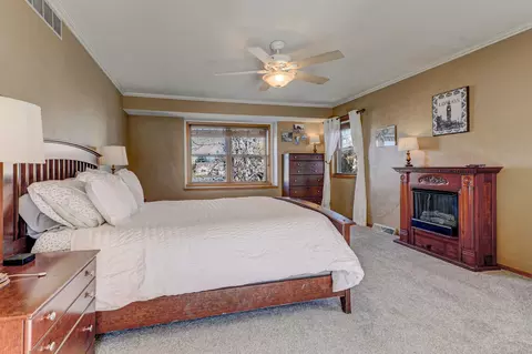 Bedroom - 624 S Keller Park Dr, Appleton, WI 54914 photo 1 of 6