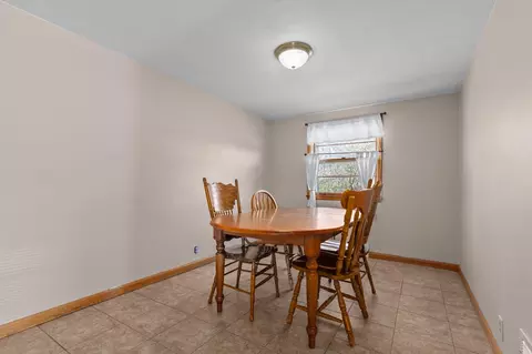 2530 Barbara Ave, Appleton, WI 54915 photo 10