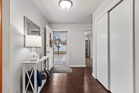 Entry Way - 1719 S Perkins St, Appleton, WI 54914 photo 1 of 5
