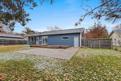 Exterior - 1719 S Perkins St, Appleton, WI 54914 photo 5 of 7