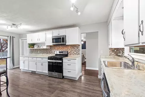 Kitchen - 1719 S Perkins St, Appleton, WI 54914 photo 1 of 4