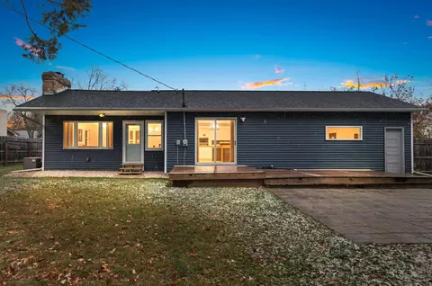 Exterior - 1719 S Perkins St, Appleton, WI 54914 photo 3 of 7