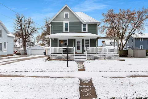 616 Sherry St, Neenah, WI 54956