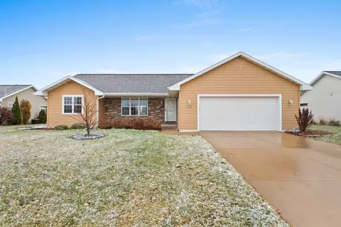 2437 Lawrence Dr, De Pere, WI 54115