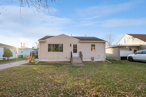 1045 Grognet St, Green Bay, WI 54302