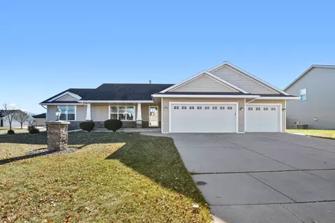 3090 Beth Dr, Green Bay, WI 54311