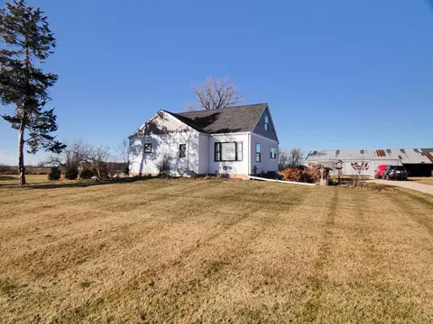 2238 Golden Glow Rd, De Pere, WI 54115