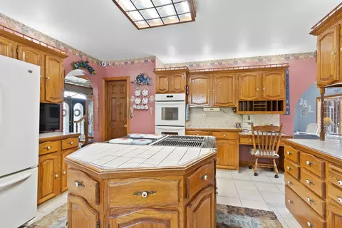 Kitchen - 4432 Mill Rd, Denmark, WI 54208 photo 5 of 7