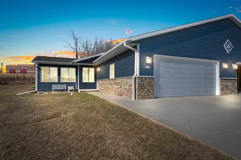 1627 Timber Trl, Shawano, WI 54166