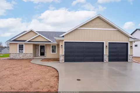 W5845 Roundstone Place, Menasha, WI 54952