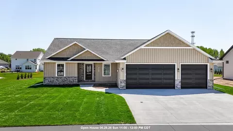 W5845 Roundstone Place, Menasha, WI 54952