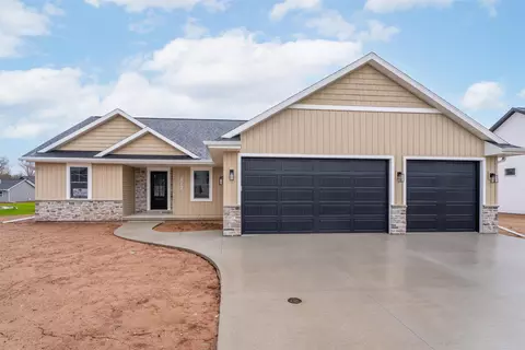 W5845 Roundstone Place, Menasha, WI 54952