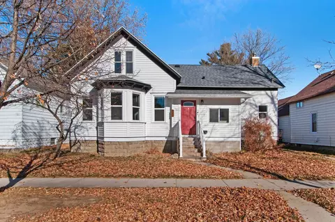 926 Elizabeth Ave, Marinette, WI 54143