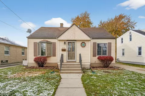842 Martin St, Menasha, WI 54952