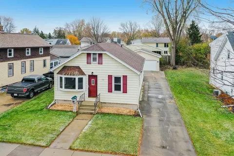 333 Grandview Ave, Menasha, WI 54952