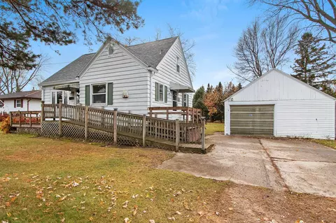 8088 Dickinson Rd, Greenleaf, WI 54126
