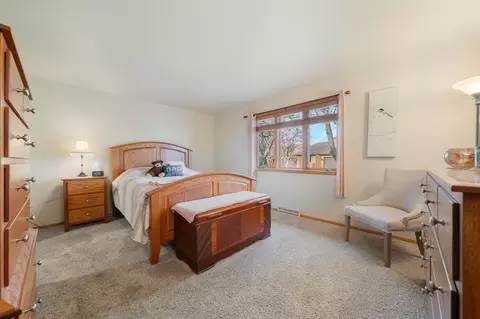 Bedroom - 909 E Windfield Pl #B, Appleton, WI 54911 photo 1 of 6
