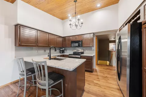 Kitchen - 909 E Windfield Pl #B, Appleton, WI 54911 photo 1 of 5