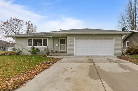596 Sunset Ln, Fond Du Lac, WI 54935