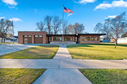 421 S St Augustine St, Pulaski, WI 54162