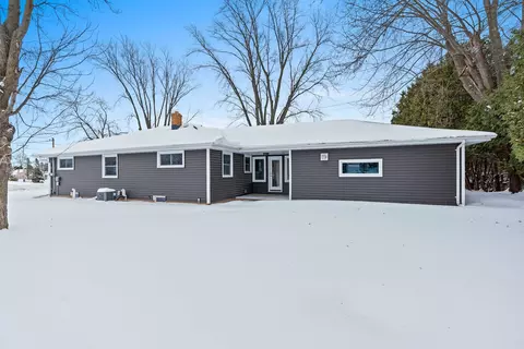 Exterior - 4710 W Capitol Dr, Appleton, WI 54913 photo 4 of 4