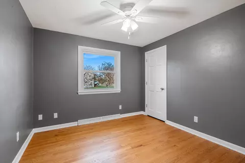 Bedroom - 4710 W Capitol Dr, Appleton, WI 54913 photo 5 of 6