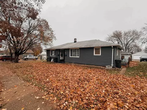415 S John St, Kimberly, WI 54136