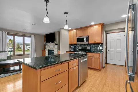 606 S Wild Rose Ln, Appleton, WI 54914 photo 9