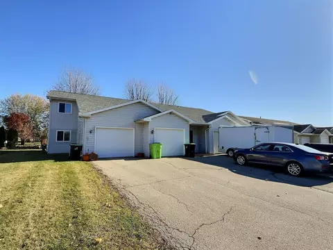 280 Wintergreen Dr, Omro, WI 54963