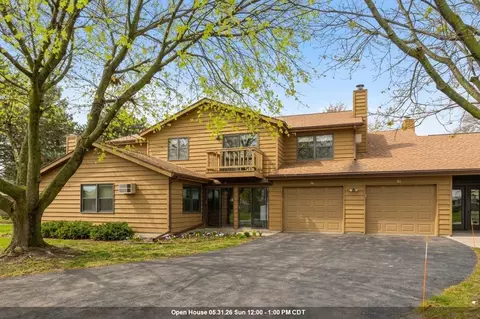 1160 Brittany Ct #93, Neenah, WI 54956