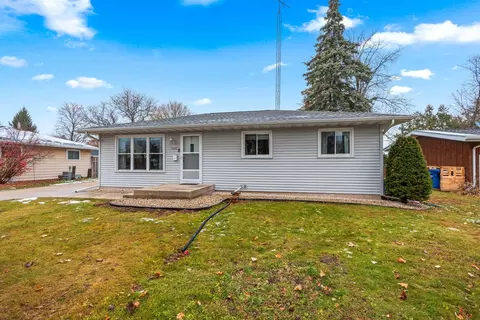 1520 W 9th Ave, Oshkosh, WI 54902