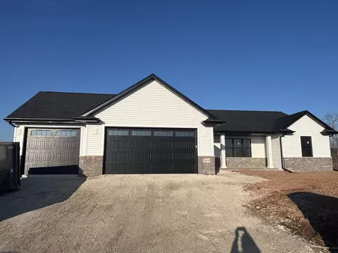 N9269 Breezy Way, Appleton, WI 54915