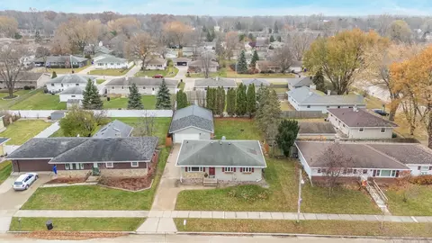 View/Area - 507 E Sylvan Ave, Appleton, WI 54915 photo 3 of 14