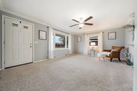 Living - 507 E Sylvan Ave, Appleton, WI 54915 photo 1 of 4