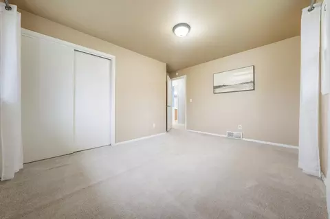 Bedroom - 507 E Sylvan Ave, Appleton, WI 54915 photo 3 of 5