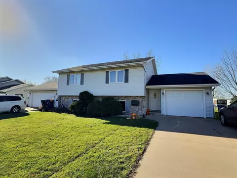 273 Wintergreen Dr, Omro, WI 54963